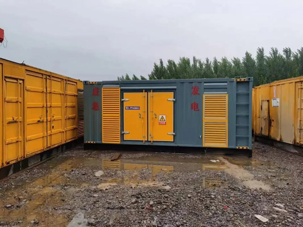 南川柴油发电机如何判断干式空气滤清器是否需要更换？