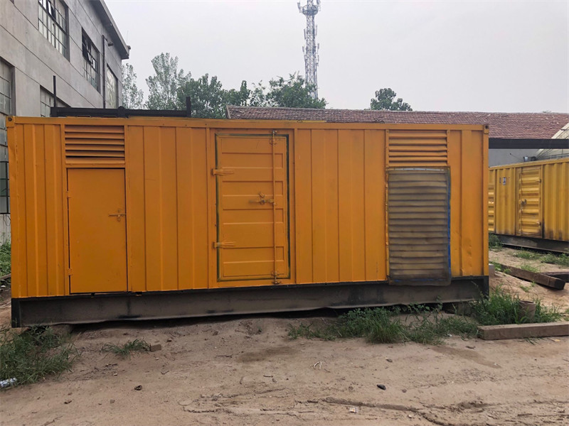 南川发电机出租进行负载测试时，电瓶电量不足的具体判断标准是什么？