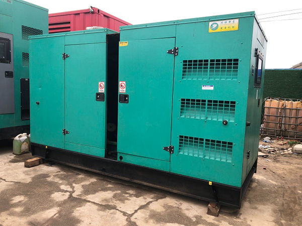 南川怎样合理控制磷酸铁锂蓄电池的充放电倍率以延长其使用寿命？