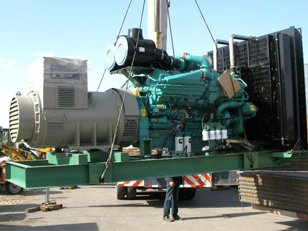 南川冬季柴油发电机启动前，如何检查燃油标号是否适配？